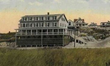 Old Postcard Good Harbor Beach Inn