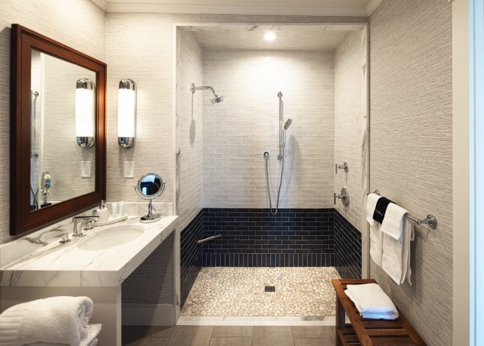 InnAtGoodHarbor_Room8-682